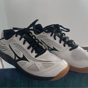 Mizuno Womens Cyclone Speed 3 White and Black Volleyball Court Sneakers